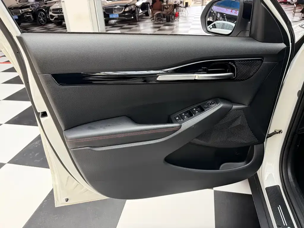 Kia KX3 — фото 8