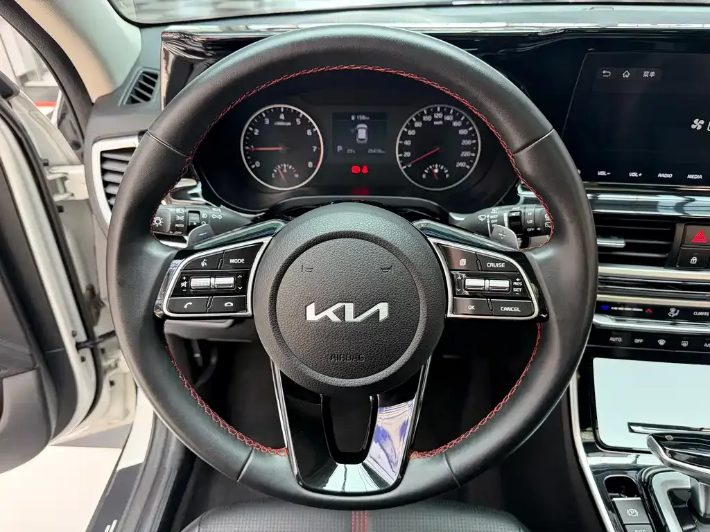 Kia KX3 — фото 5