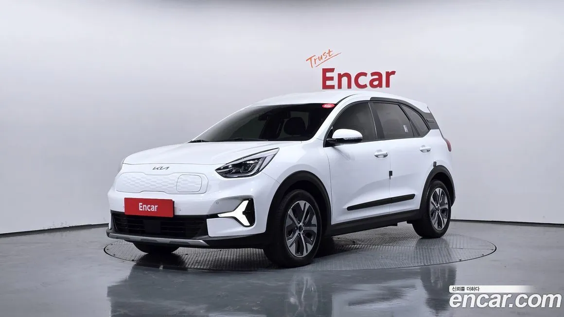 Kia Niro — фото 1