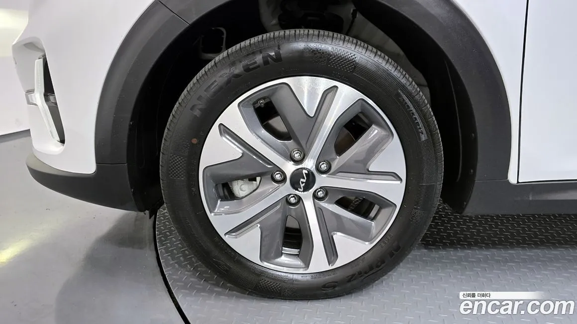 Kia Niro — фото 10