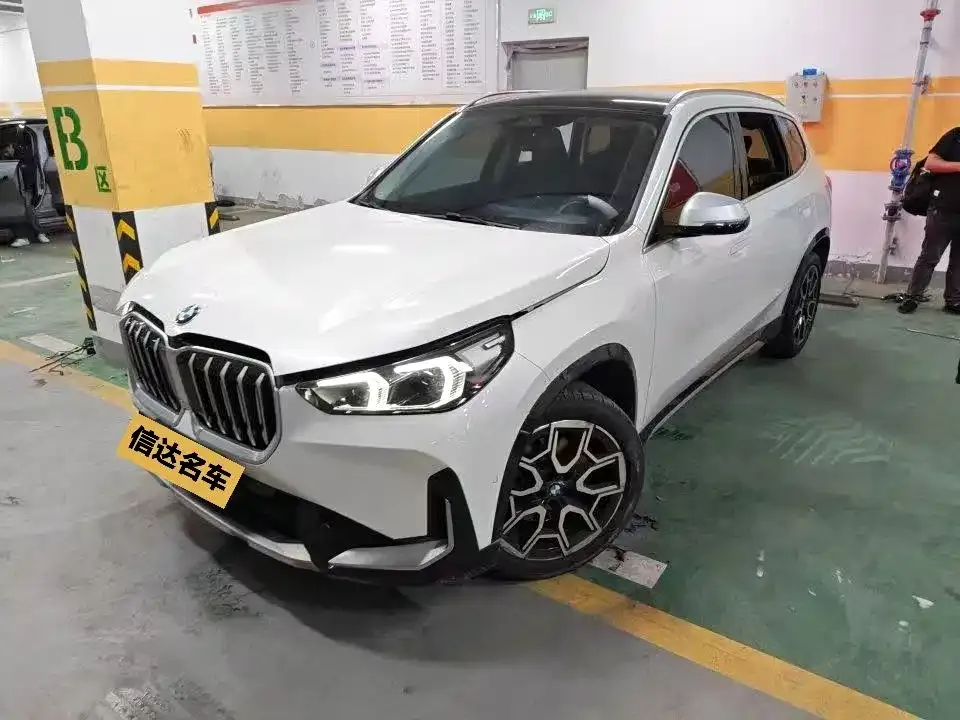 BMW X1 — фото 1