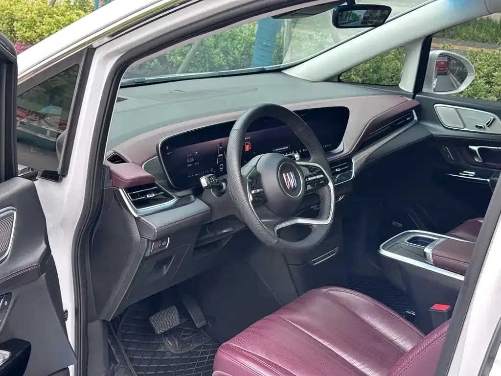 Buick Century 2024 из CN, фото 3