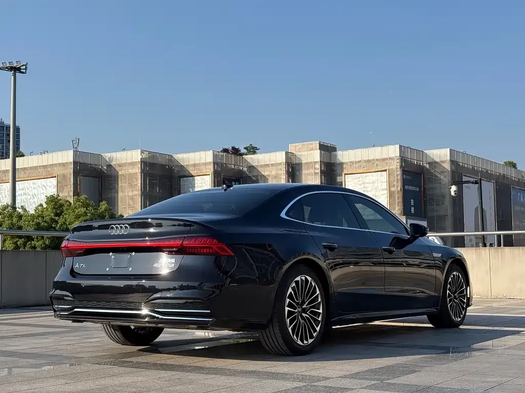 Audi A7L — фото 3