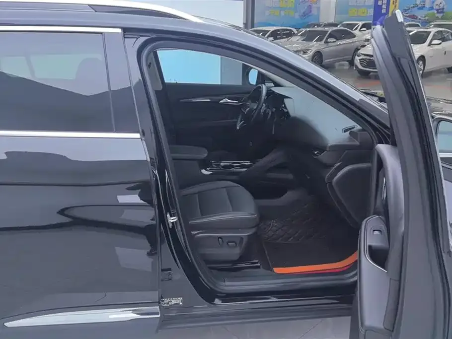 Buick Envision Plus — фото 4