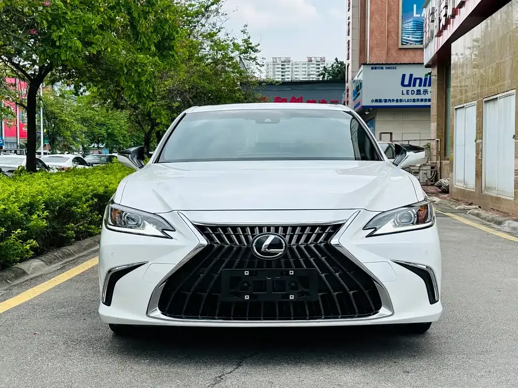 Lexus ES — фото 3