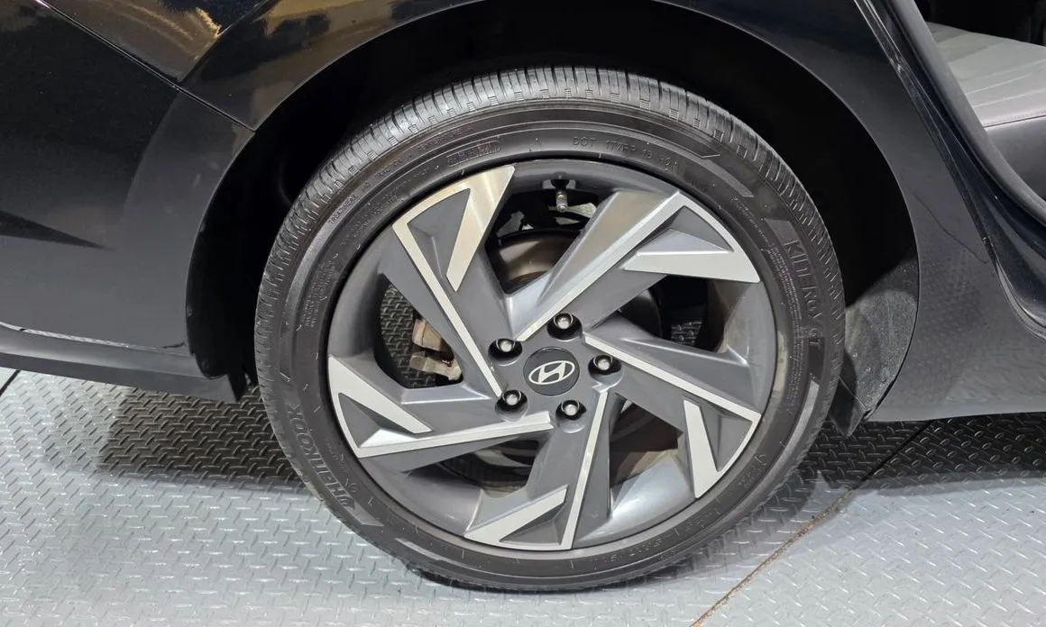Hyundai AVANTE — фото 4