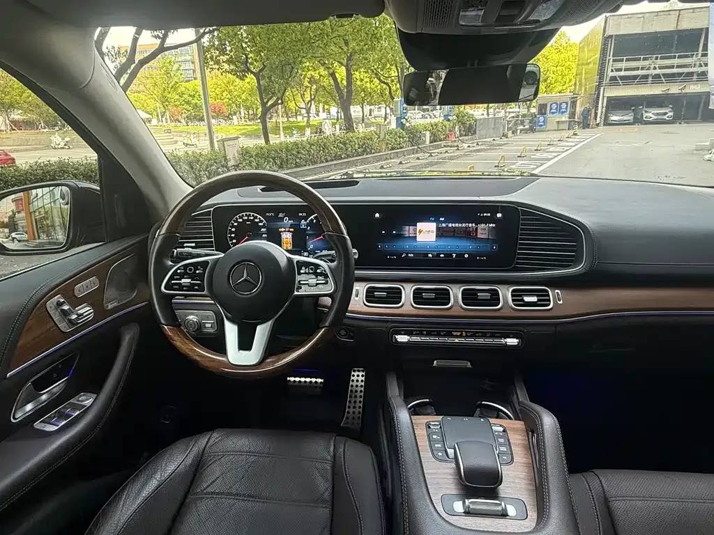Mercedes-Benz GLS — фото 5