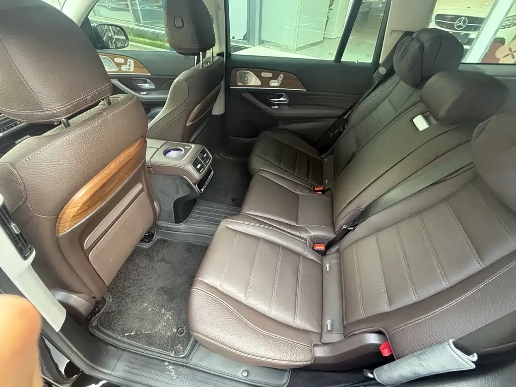 Mercedes-Benz GLS — фото 9