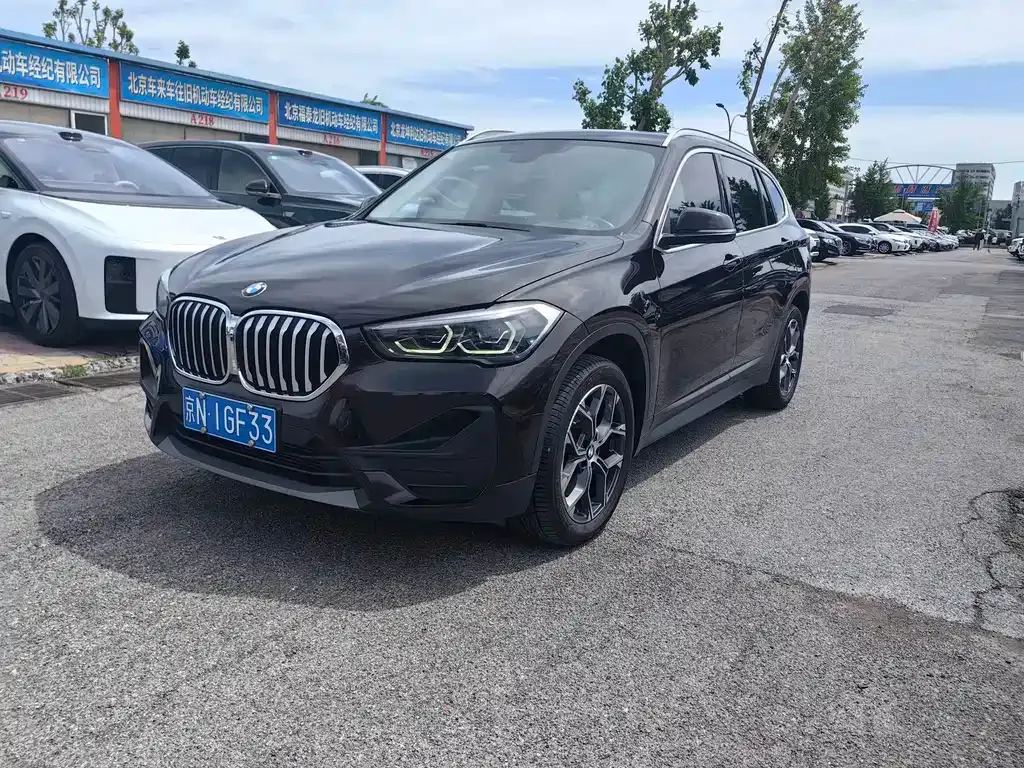 BMW X1 — фото 1