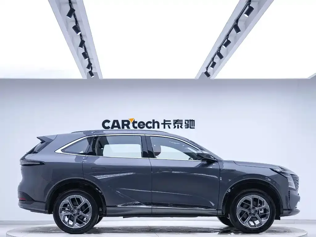 Changan CS75PLUS — фото 4