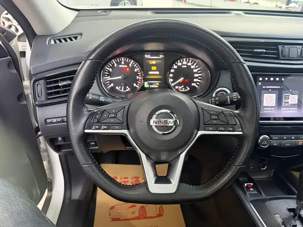 Nissan X-Trail — фото 10