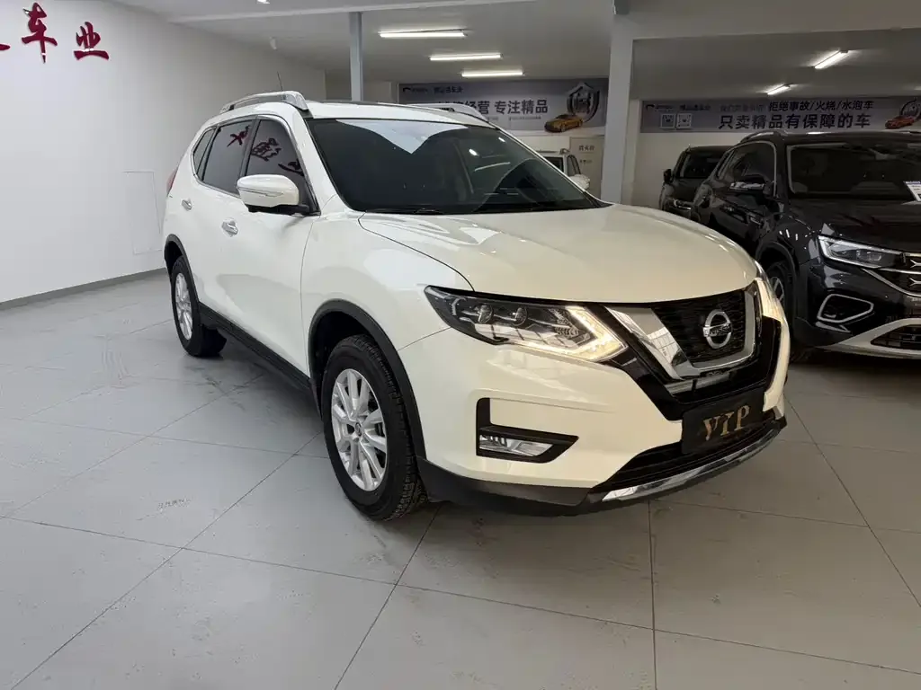 Nissan X-Trail — фото 8