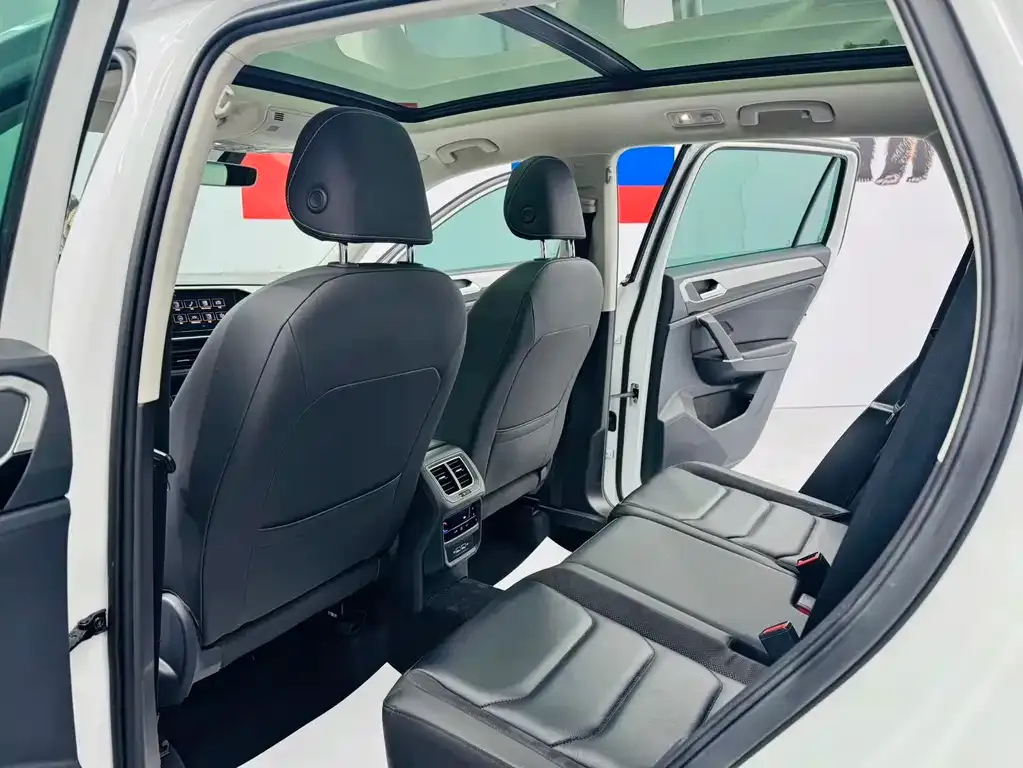 Volkswagen Tayron 2022 из CN, фото 9