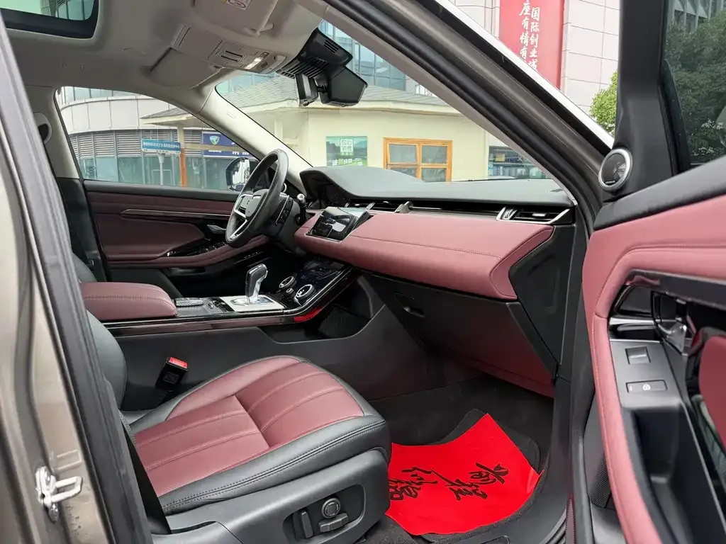 Land Rover Evoque 2023 из CN, фото 2