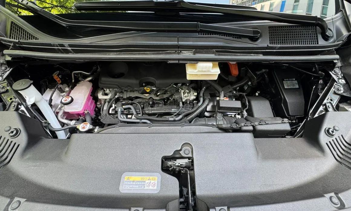 Toyota Alphard — фото 9