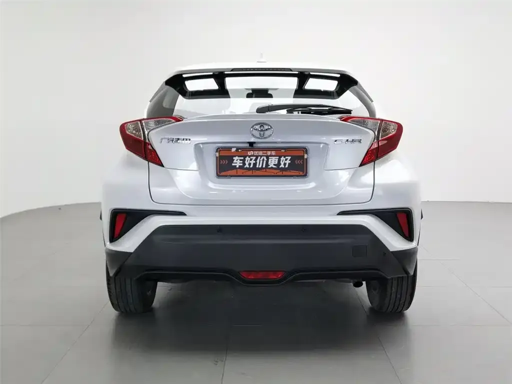 Toyota C-HR — фото 2