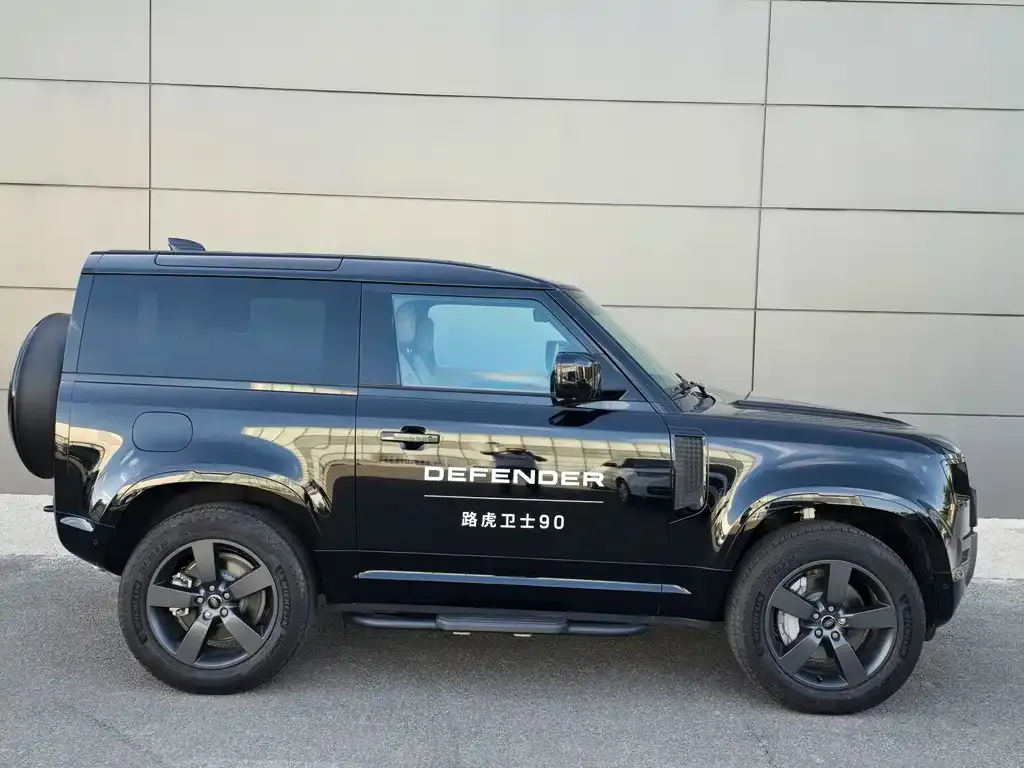 Land Rover Defender — фото 4