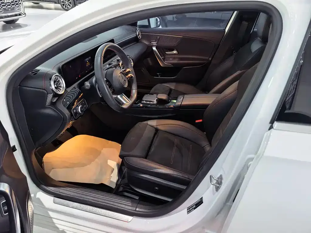 Mercedes-Benz A-Class — фото 10