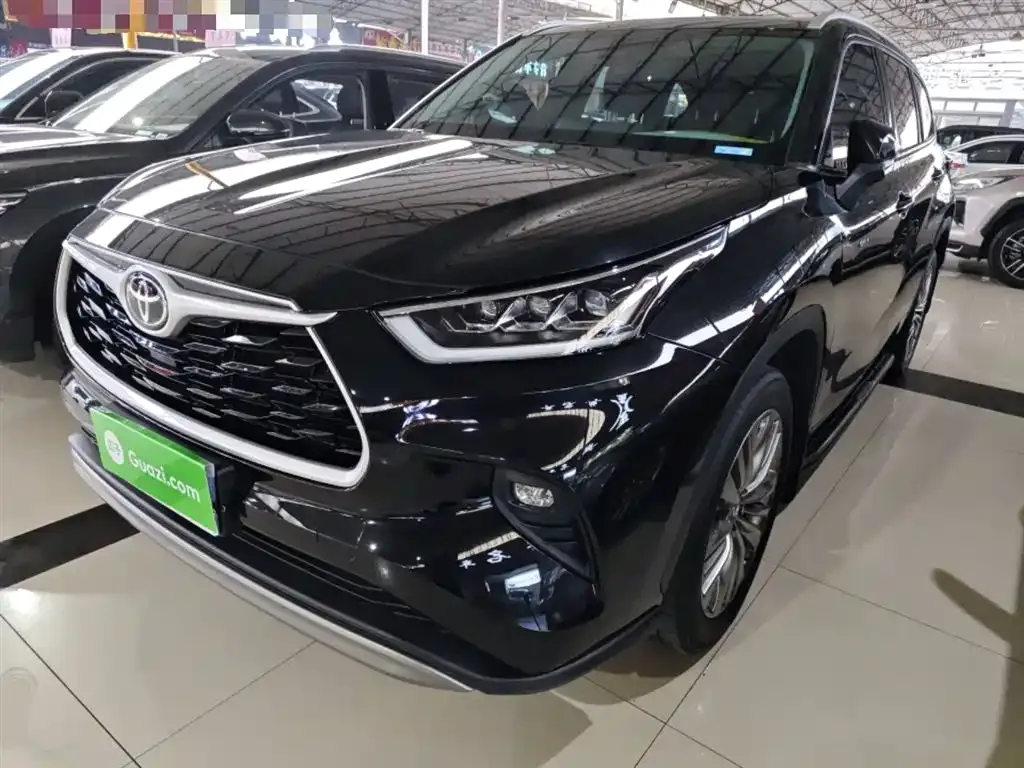 Toyota Highlander — фото 10