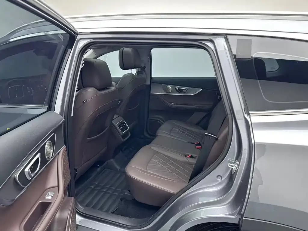 Chery Tiggo 8 PRO — фото 10