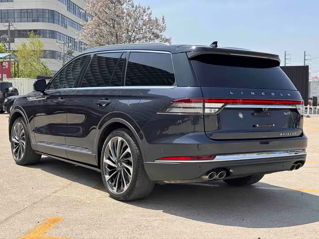 Lincoln Aviator — фото 9
