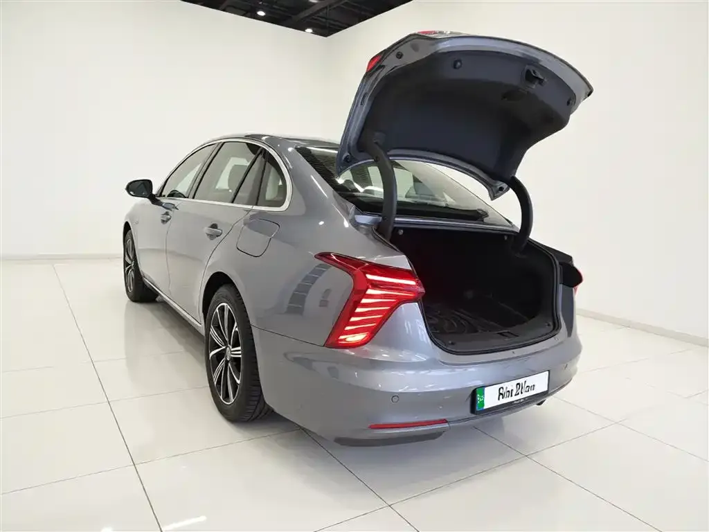 Hongqi H5 PHEV 2025 из CN, фото 6