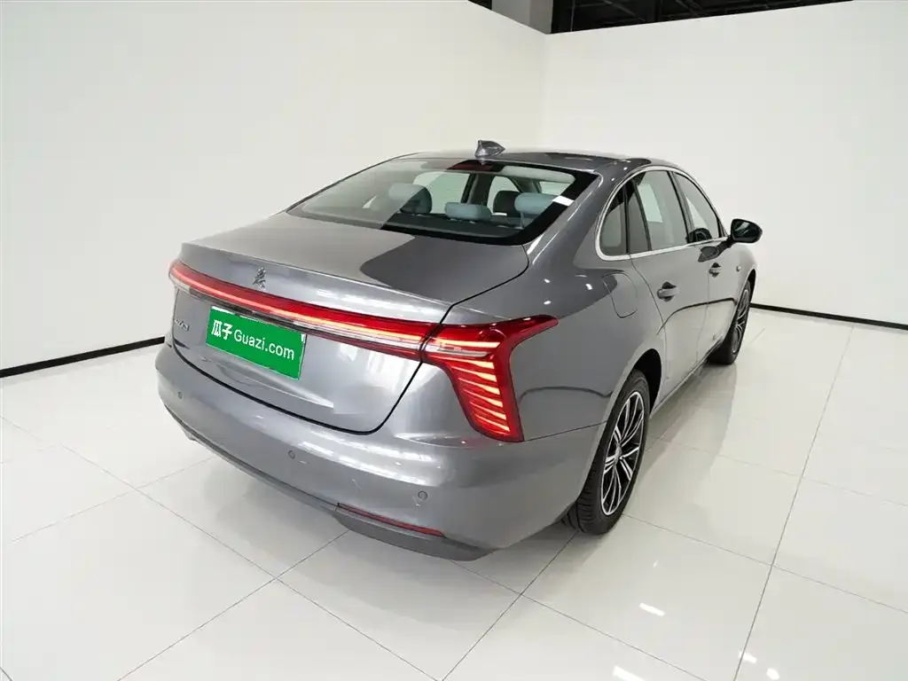 Hongqi H5 PHEV 2025 из CN, фото 3