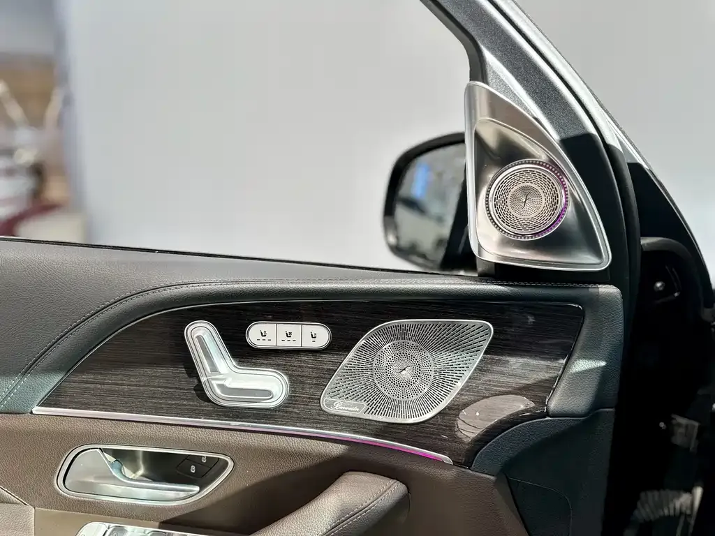 Mercedes-Benz GLS — фото 4