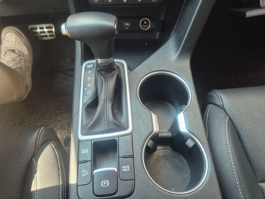 Kia Sportage — фото 8