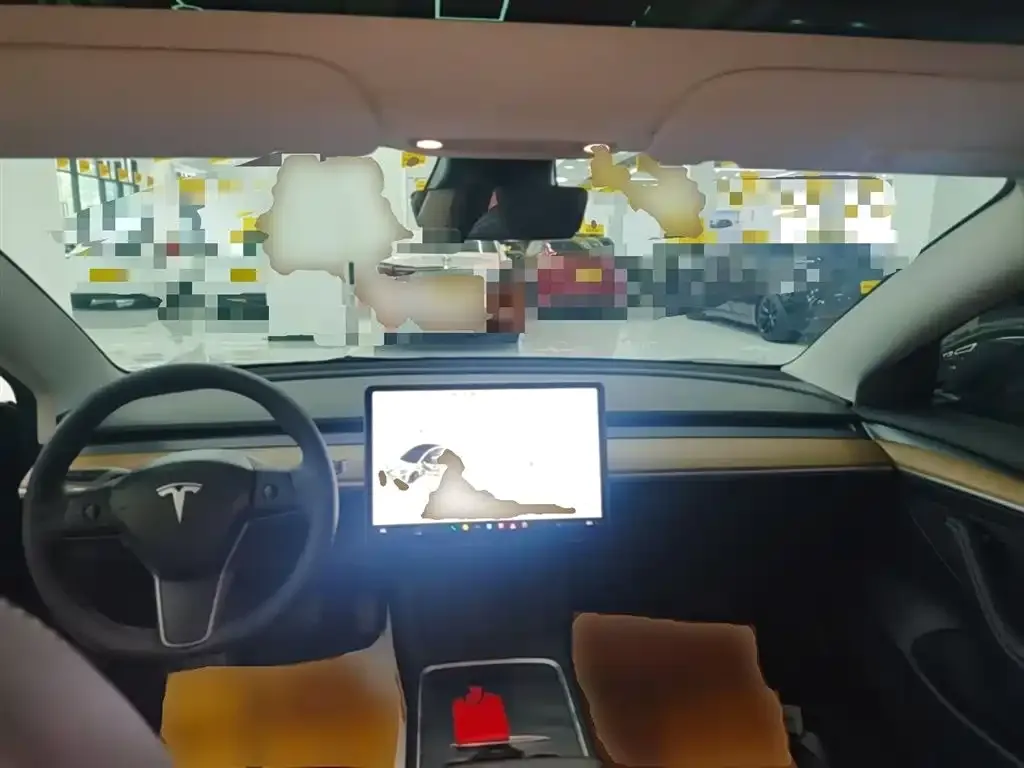 Tesla Model 3 — фото 10