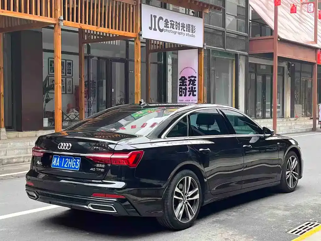 Audi A6L — фото 6
