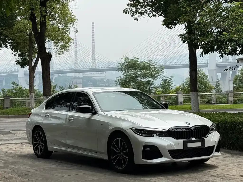 BMW 3 Series — фото 1