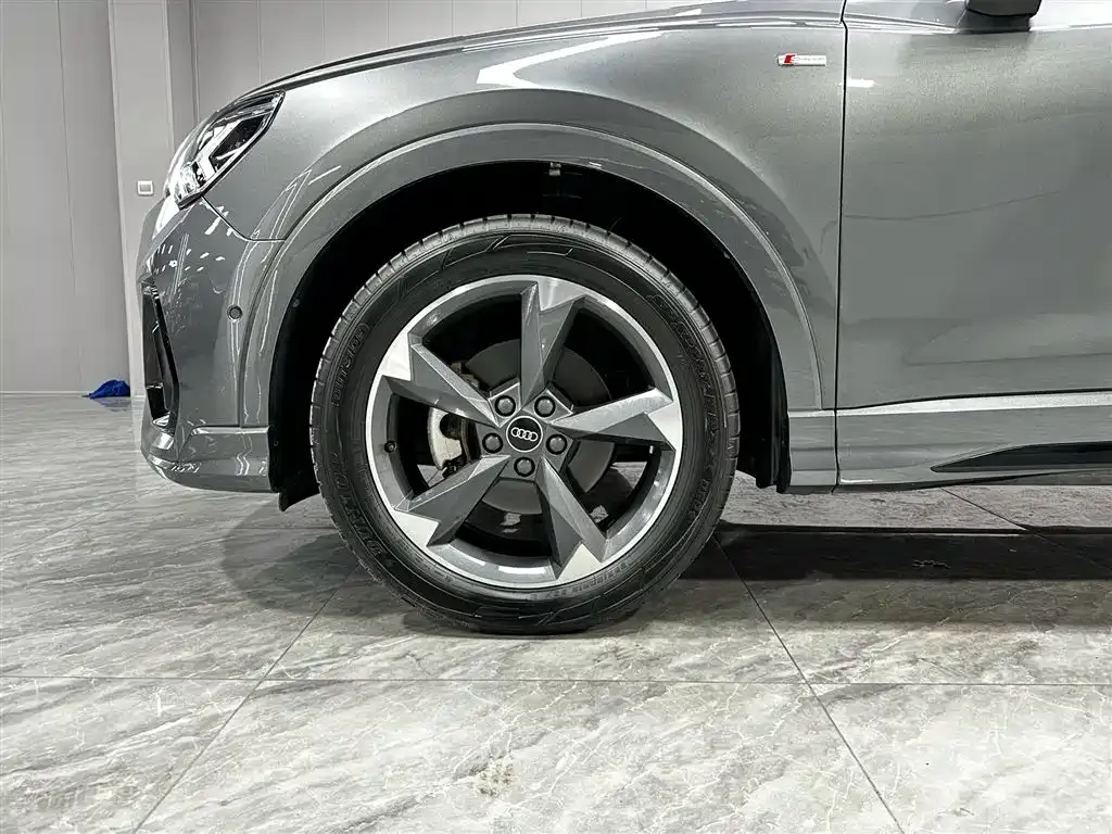 Audi Q3 2022 из CN, фото 3