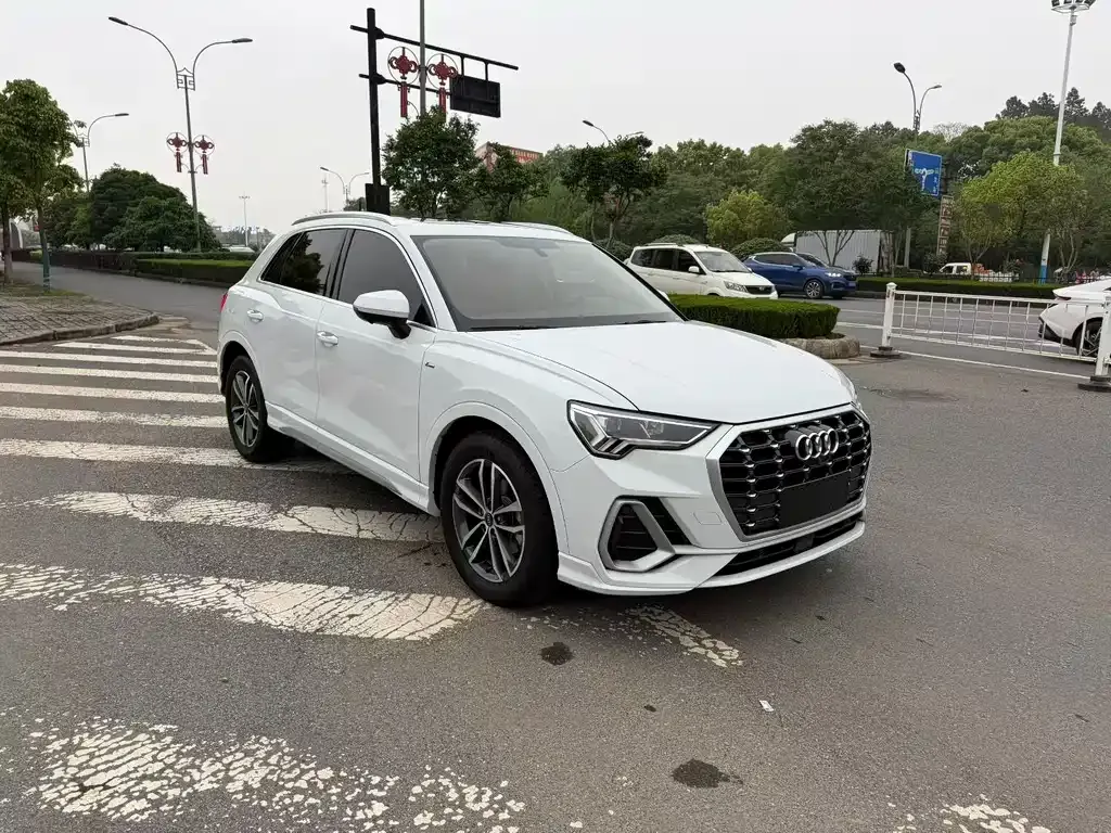 Audi Q3 — фото 5