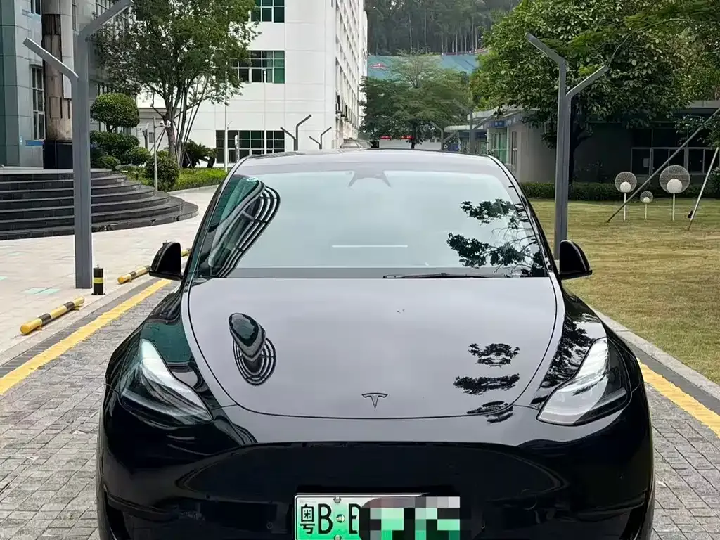 Tesla Model Y — фото 9