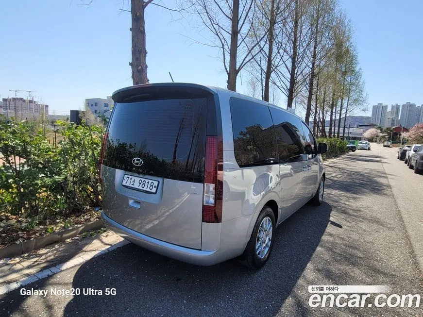 Hyundai Staria — фото 10