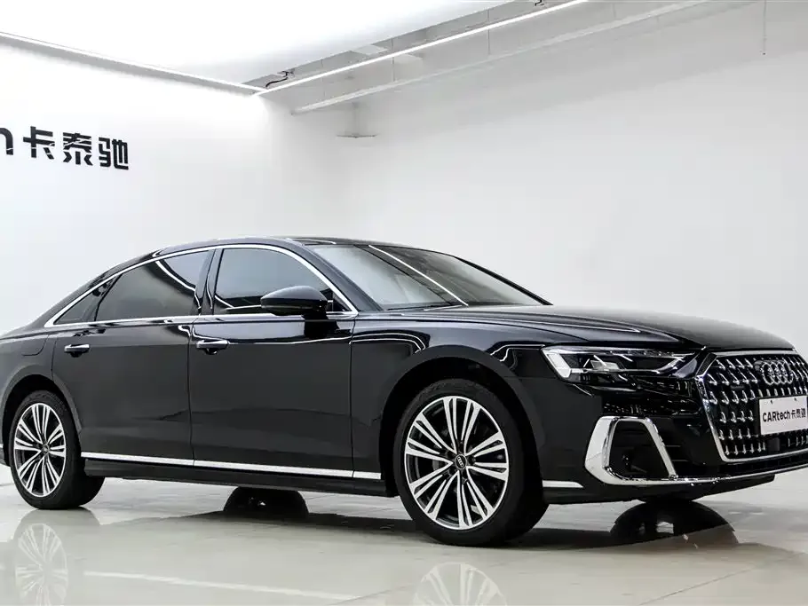 Audi A8 — фото 5