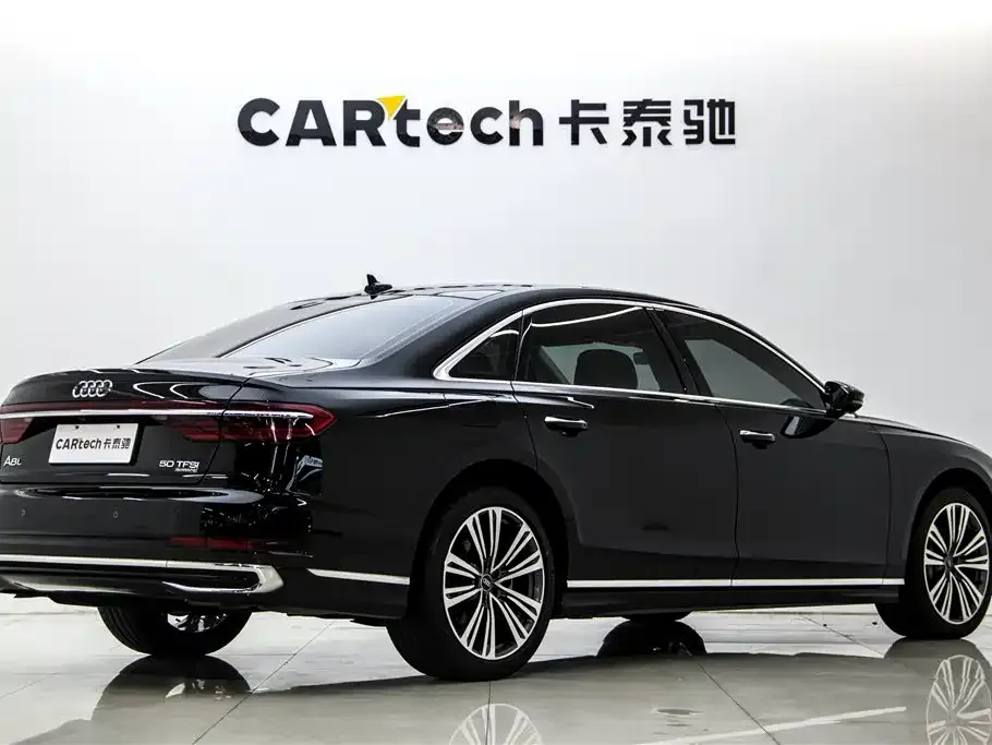 Audi A8 — фото 8