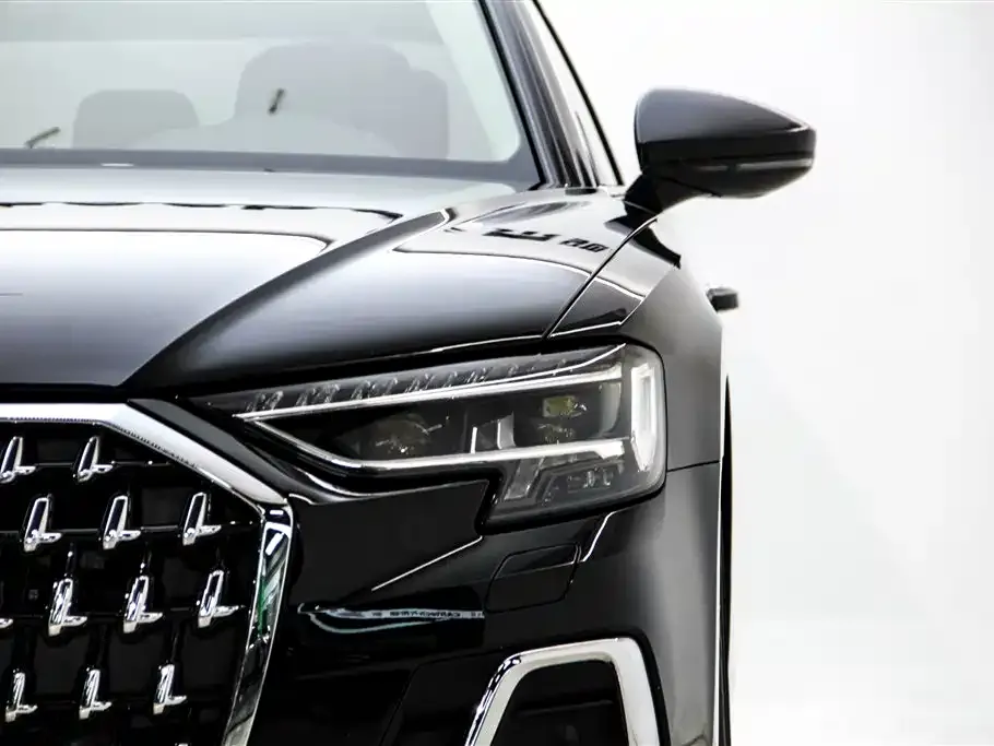 Audi A8 — фото 6