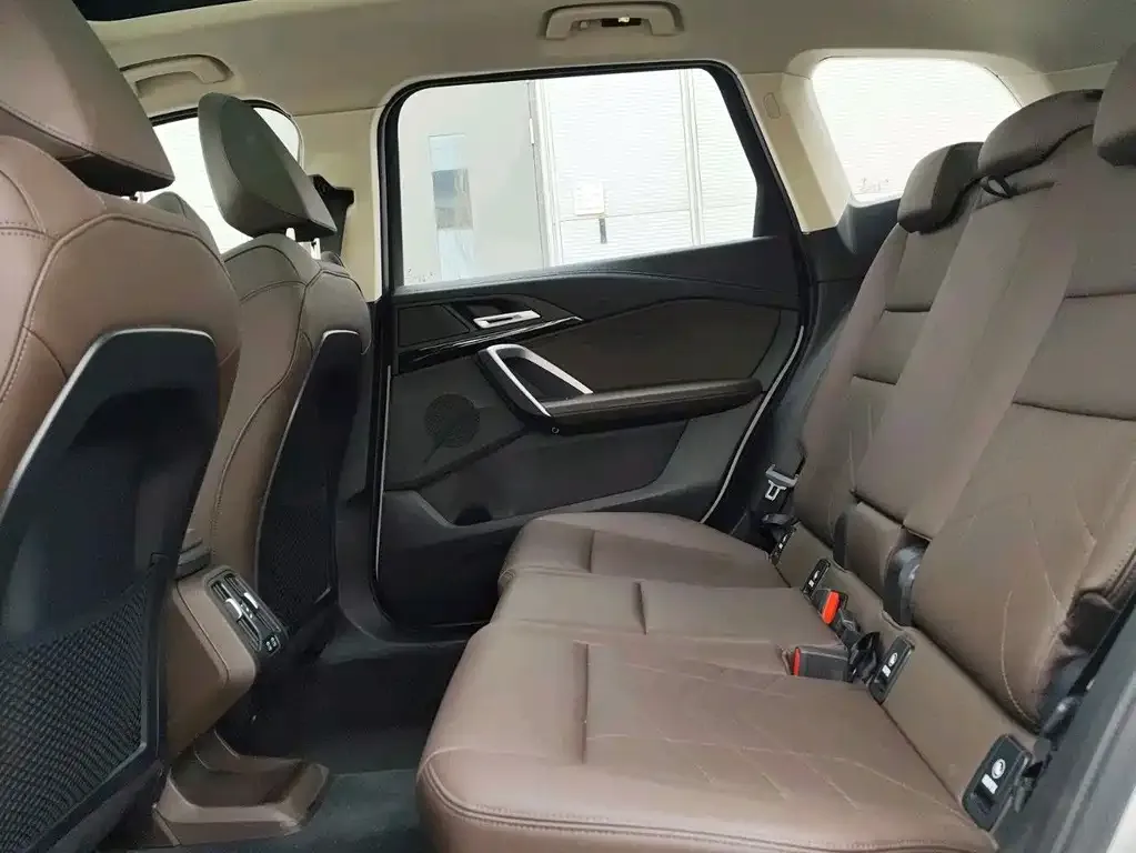 BMW X1 2025 из CN, фото 2