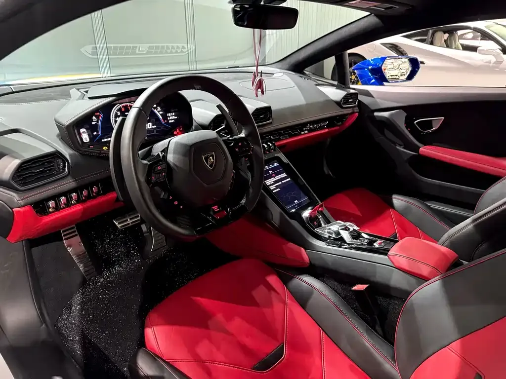 Lamborghini Huracan — фото 9