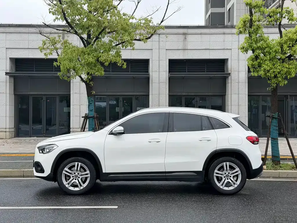 Mercedes-Benz GLA — фото 5