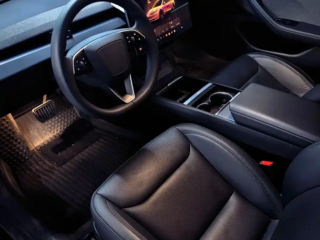 Tesla Model 3 — фото 4