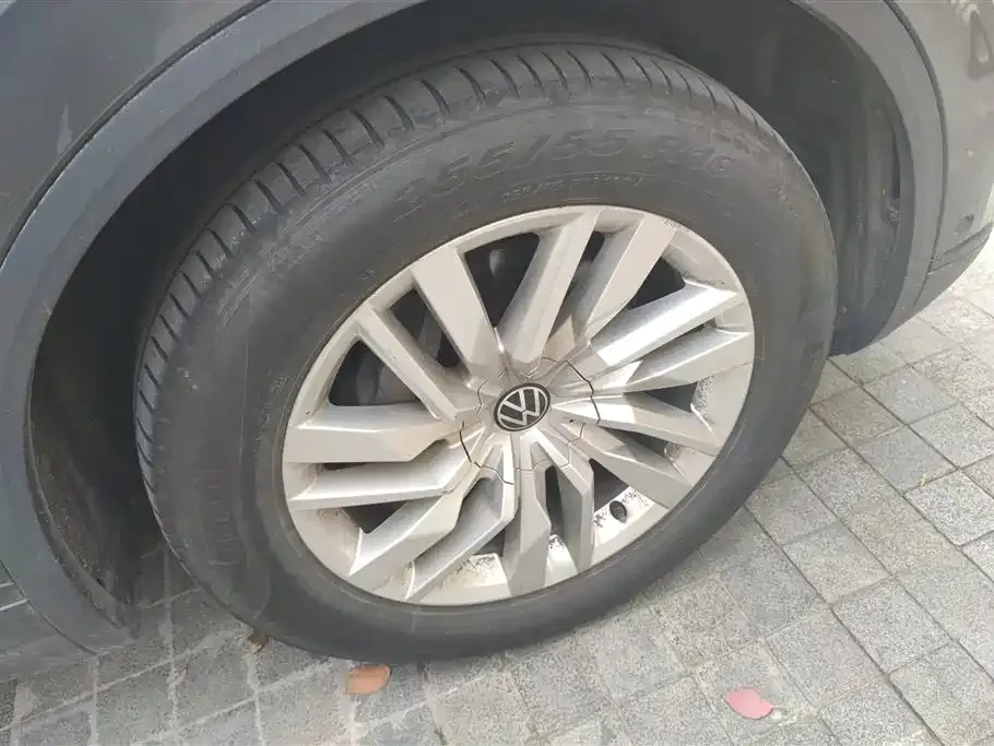 Volkswagen Touareg 2021 из CN, фото 3