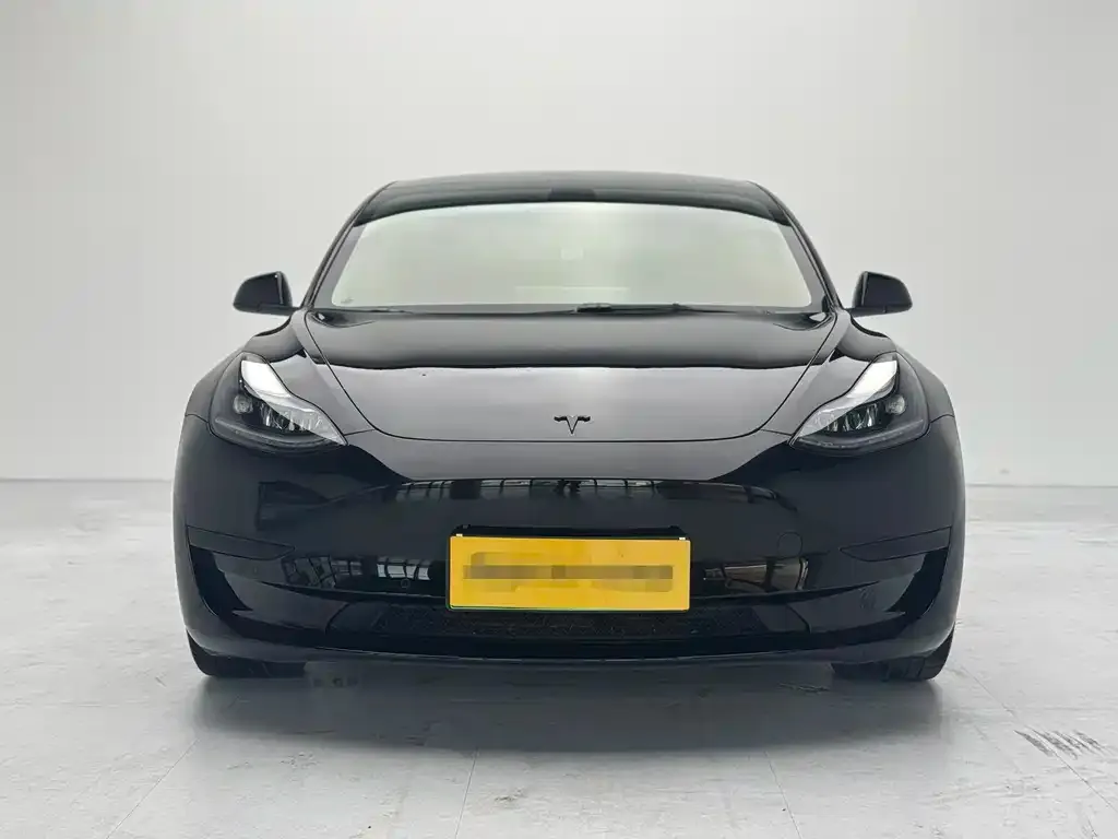 Tesla Model 3 — фото 7