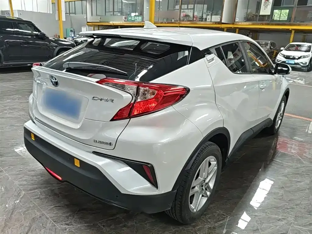 Toyota C-HR 2023 из CN, фото 4