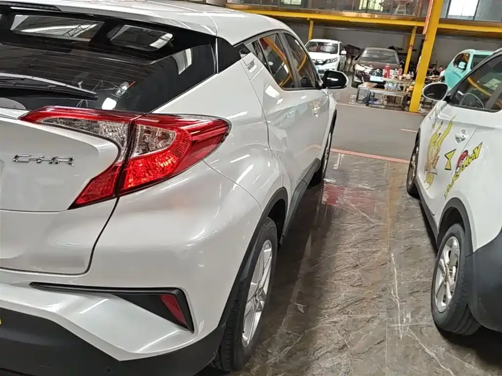 Toyota C-HR 2023 из CN, фото 10