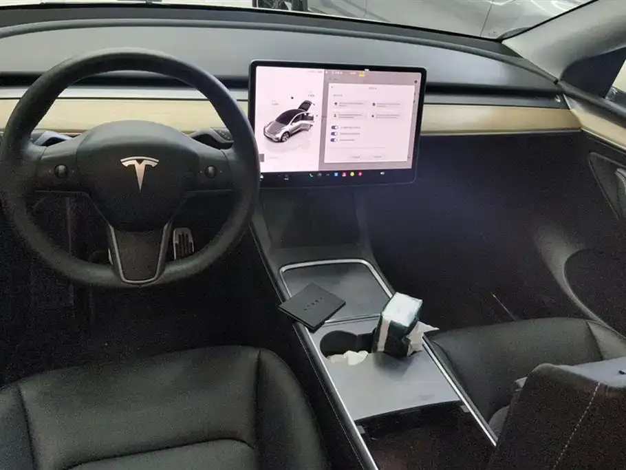 Tesla Model Y — фото 4