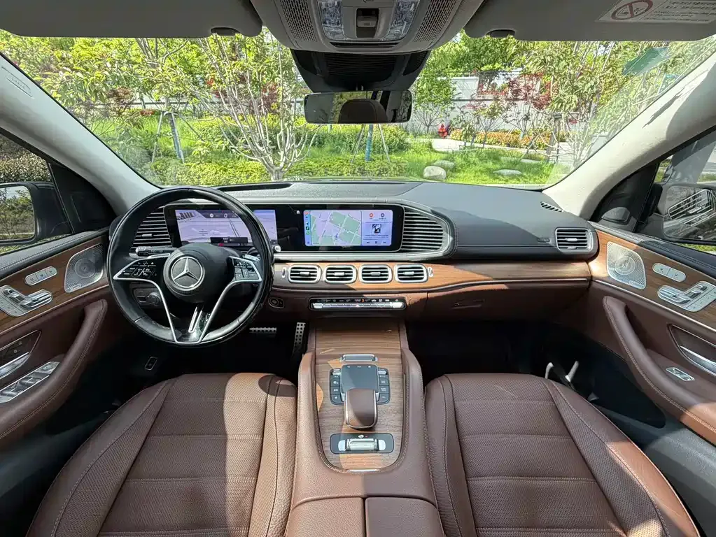 Mercedes-Benz GLS — фото 9