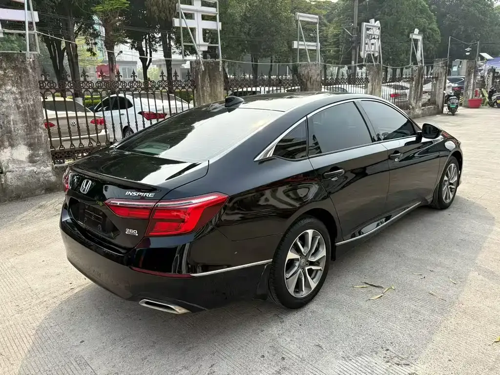 Honda Inspire — фото 3